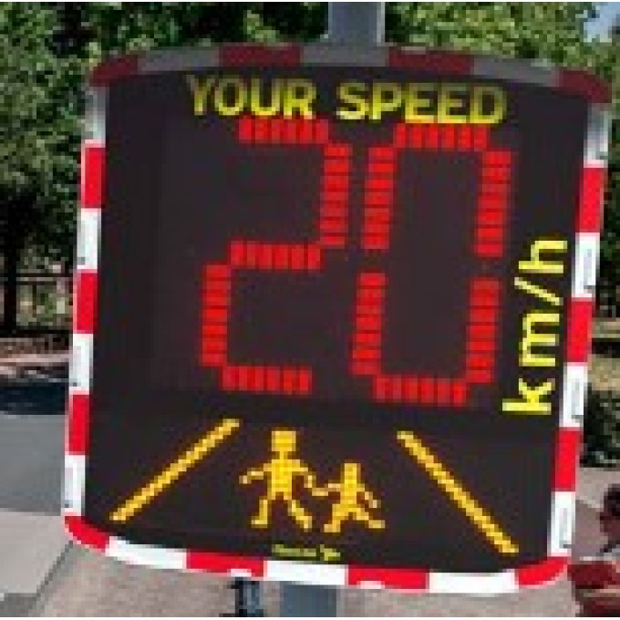 Indicator rutier avertizare viteza radar incorporat alimentare cu baterii si afisaj fata vesela/ trista si mesaj text (portocaliu)